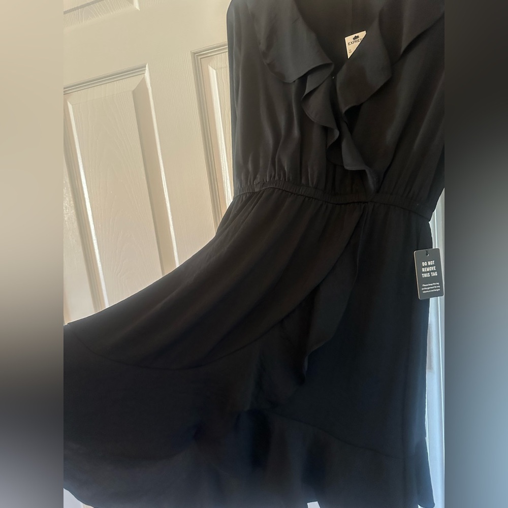 Express | Black Silky Long Sleeve Ruffle Dress S NWT COPY - Picture 16 of 17